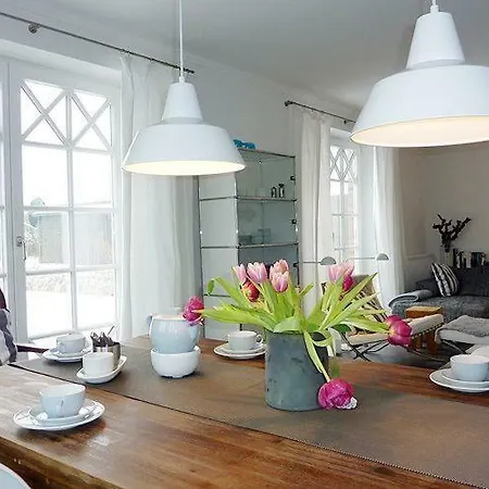 Wattkieker Holiday home Utersum