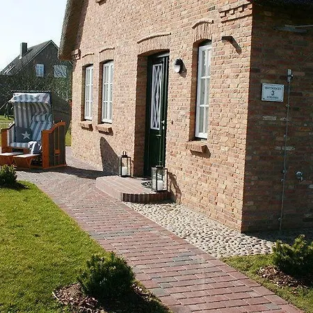 Holiday home Wattkieker Utersum
