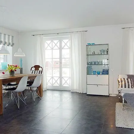 Holiday home Wattkieker Utersum
